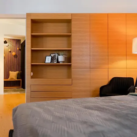 Historic In Der Innenstadt Apartment
