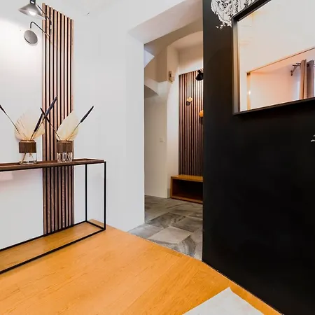 Revliving Historic Oldtown Apartmán Kremže